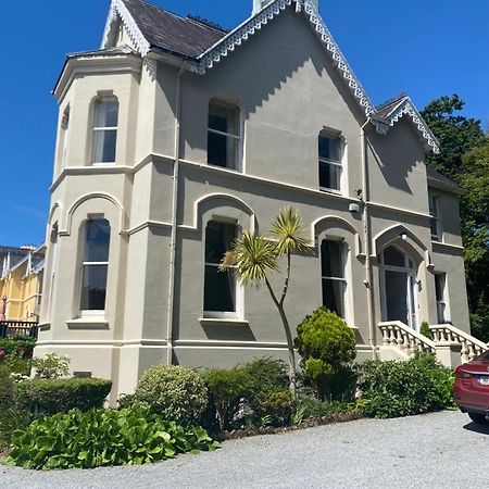 Oakhurst Guesthouse An Cóbh Esterno foto